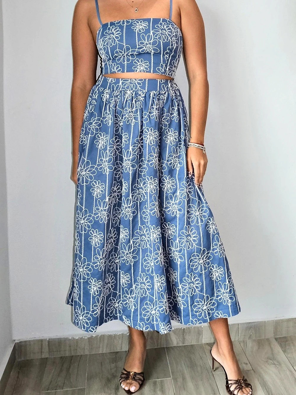 Mable Blue & White Floral Two-Piece Set Medium Like New